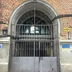 аутентичная в центре, дом где снимают кино