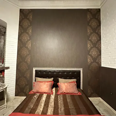 аутентична в центрі, будинок в відомому тайному дворі одеси *