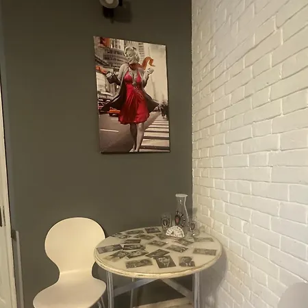 аутентична в центрі, будинок в відомому тайному дворі одеси Apartamento Odesa