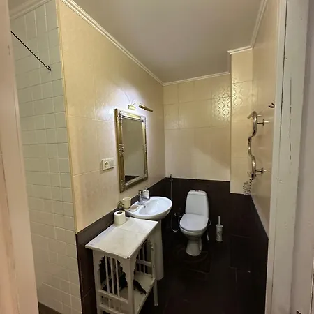 Apartment аутентична в центрі, будинок в відомому тайному дворі одеси Odesa