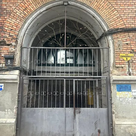 аутентична в центрі, будинок в відомому тайному дворі одеси