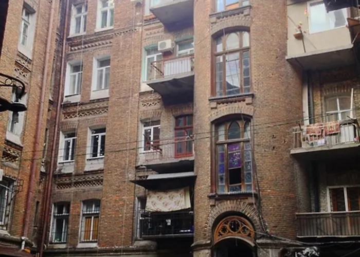 Apartment аутентична в центрі, будинок в відомому тайному дворі одеси Odesa